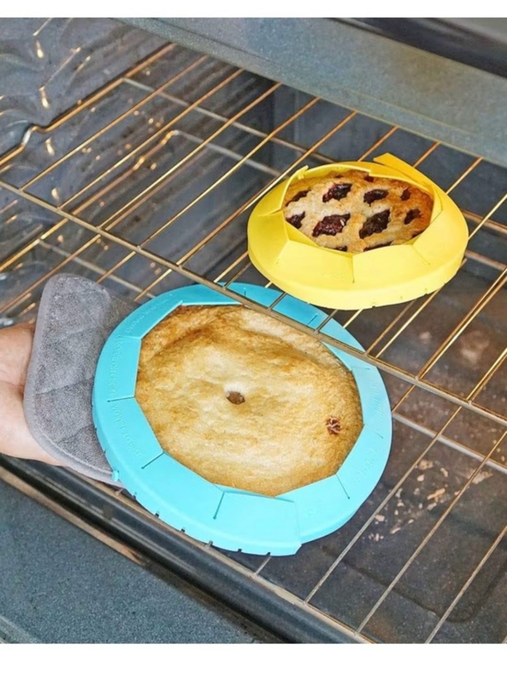 Silicone Pie Crust Shield Ring Set - Red, Yellow, Blue